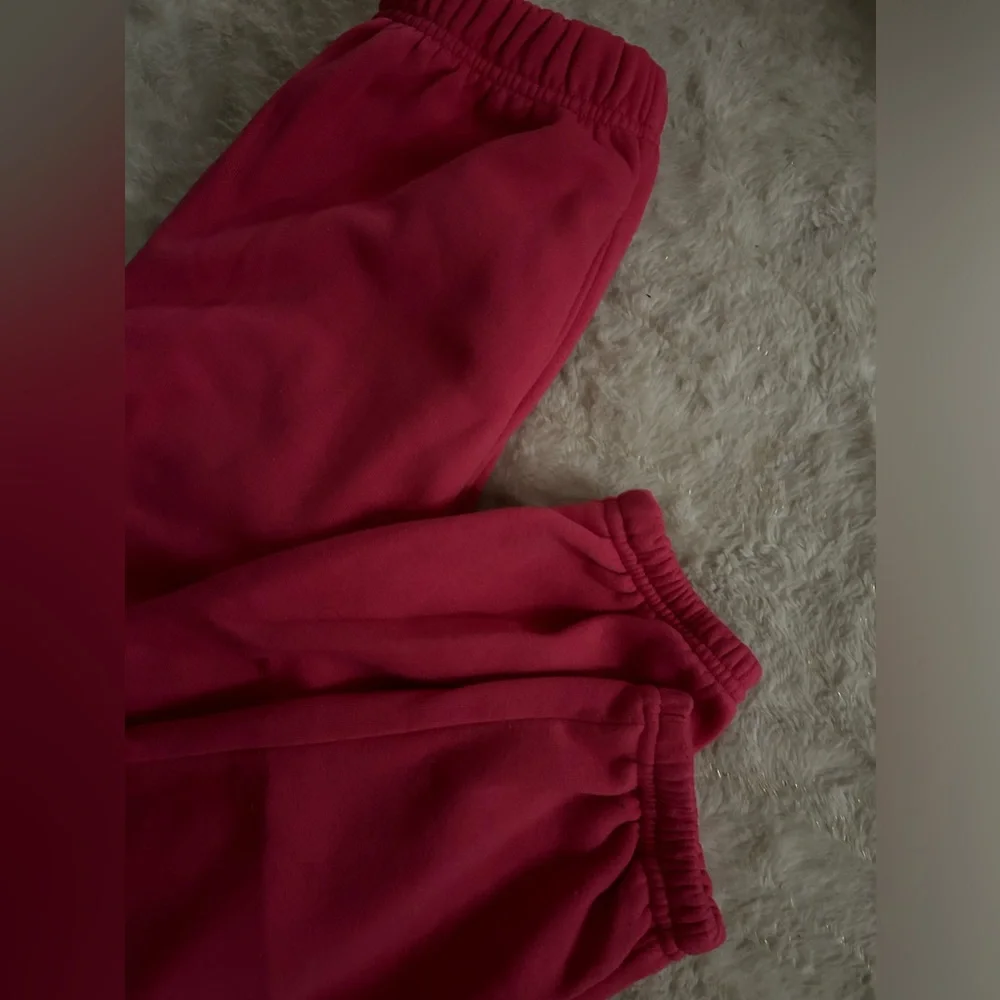 Pink Sweatpants - Picture 3 of 4